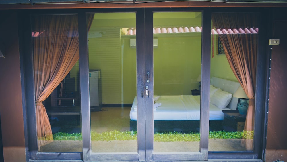 The Shore Samui 8/70