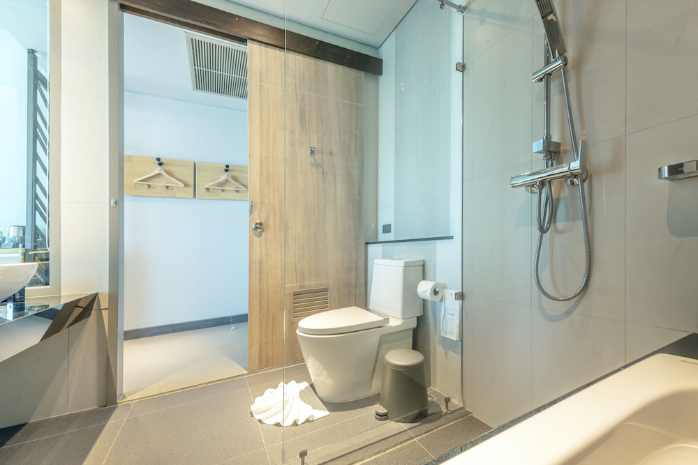 Aisana Hotel Korat 48/50