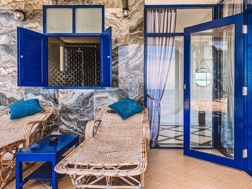 P.D. Beach Resort 38/50