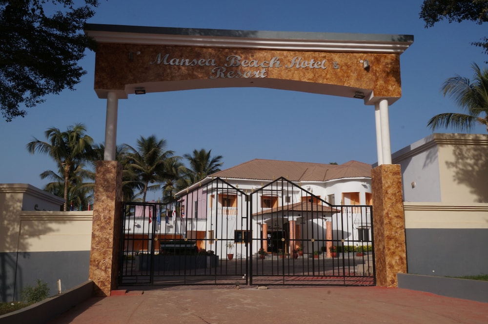 Mansea Beach Hotel 14/65
