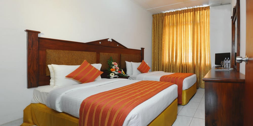 Full Moon Garden Hotel 13/41