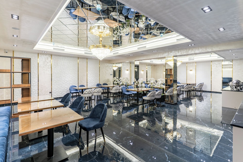MIRZO HOTEL 54/62