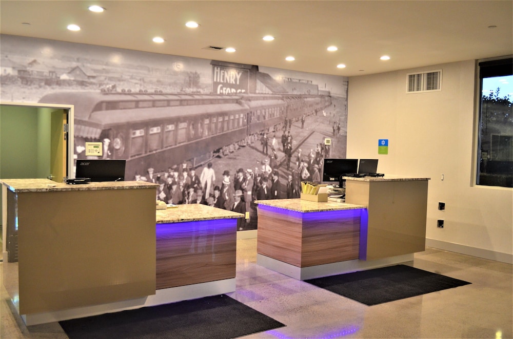 Richland Riverfront Hotel, Ascend Hotel Collection 4/65