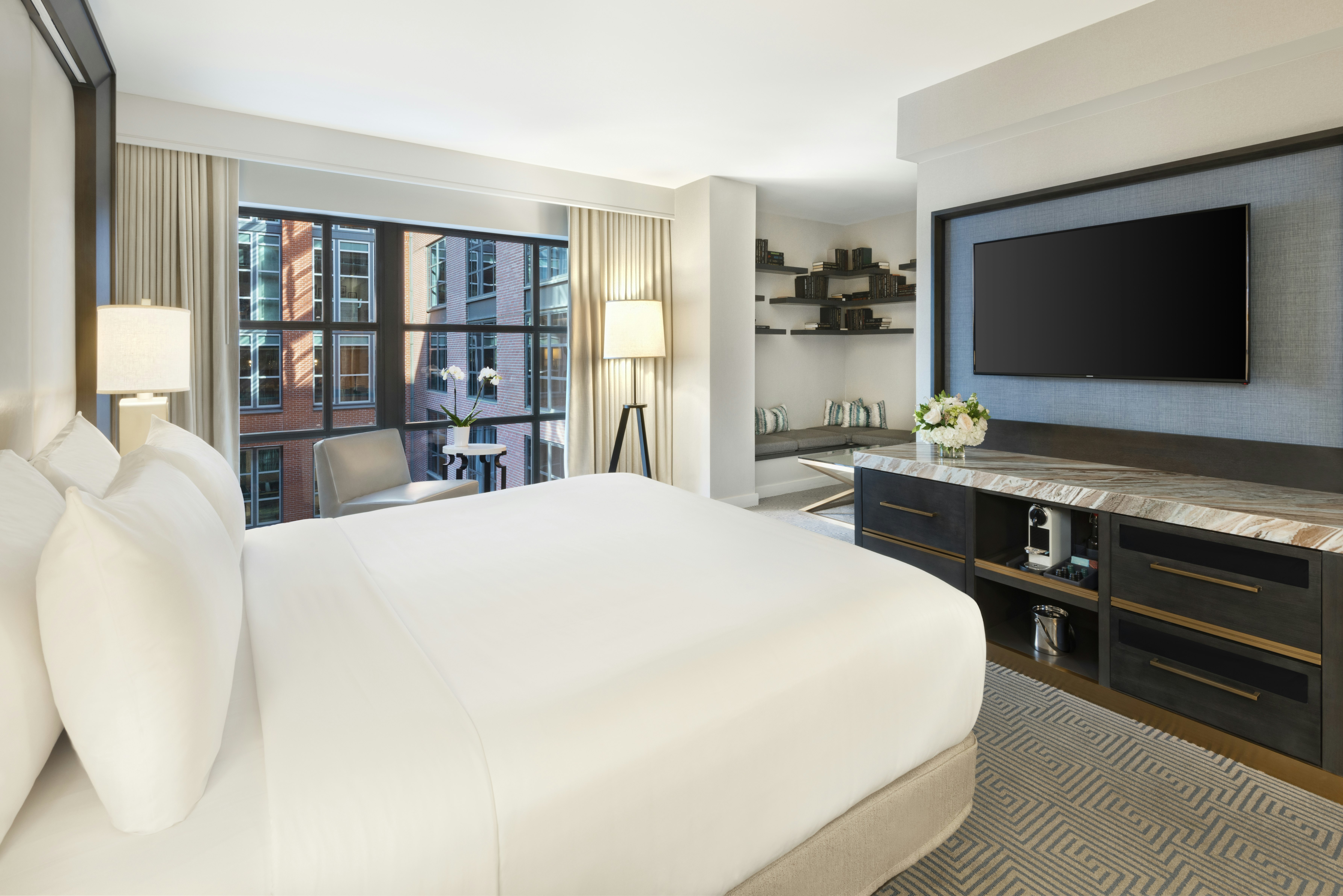 غرفة تنفيذية بسرير كينج، InterContinental Washington D.C. - The Wharf, an IHG Hotel 3/5