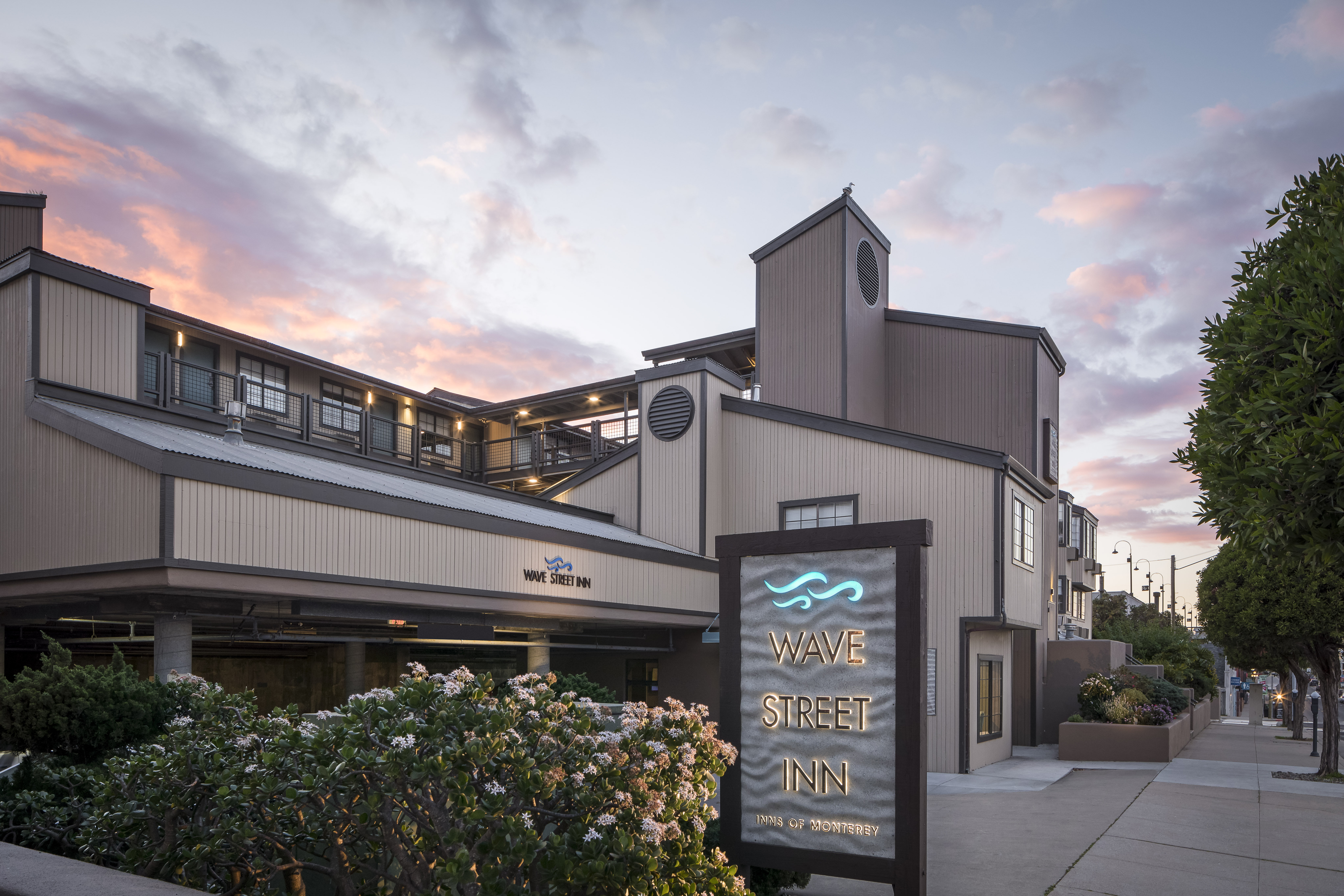Wave Street Inn 2/41