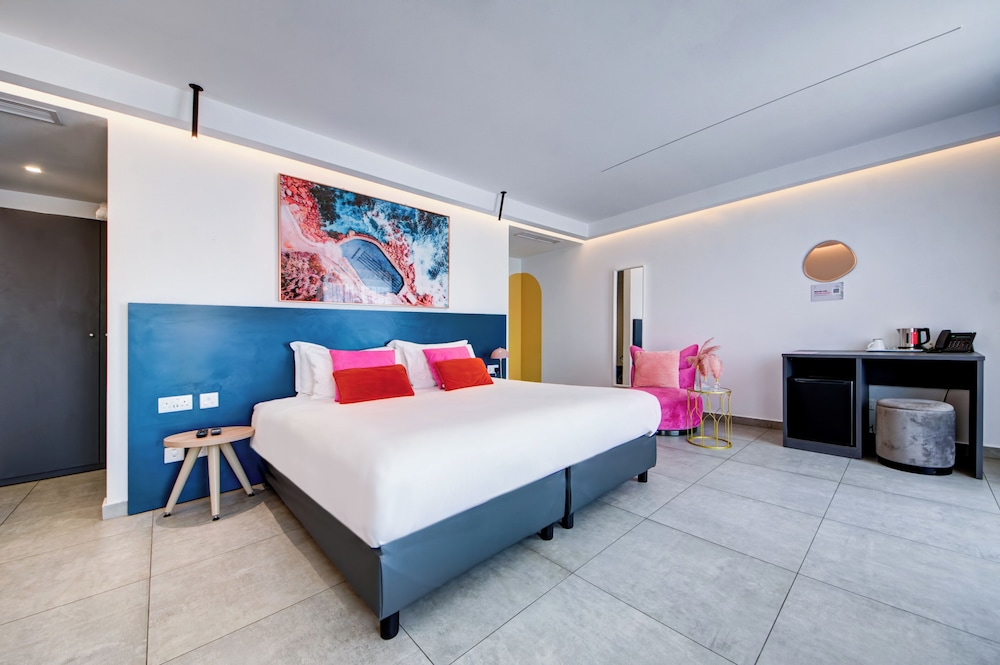 Flamingo Hotel Malta 15/50
