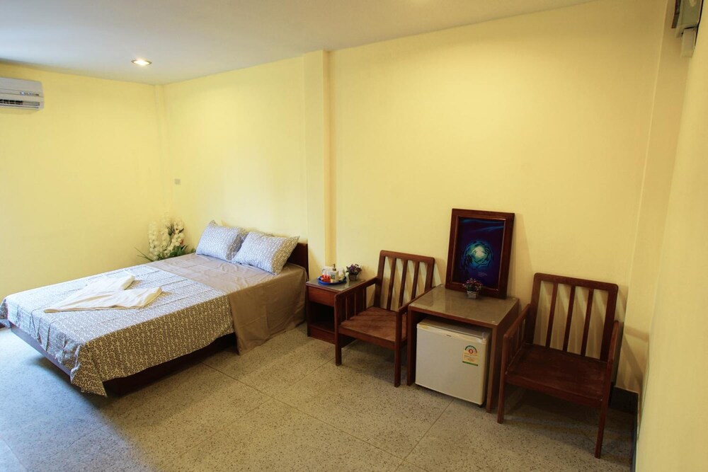 Sri Krungthep Hotel 26/77
