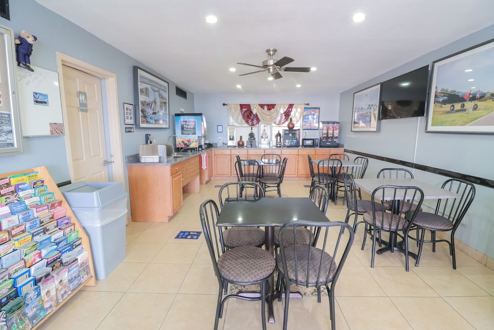 Rodeway Inn San Antonio Lackland AFB - SeaWorld 52/66