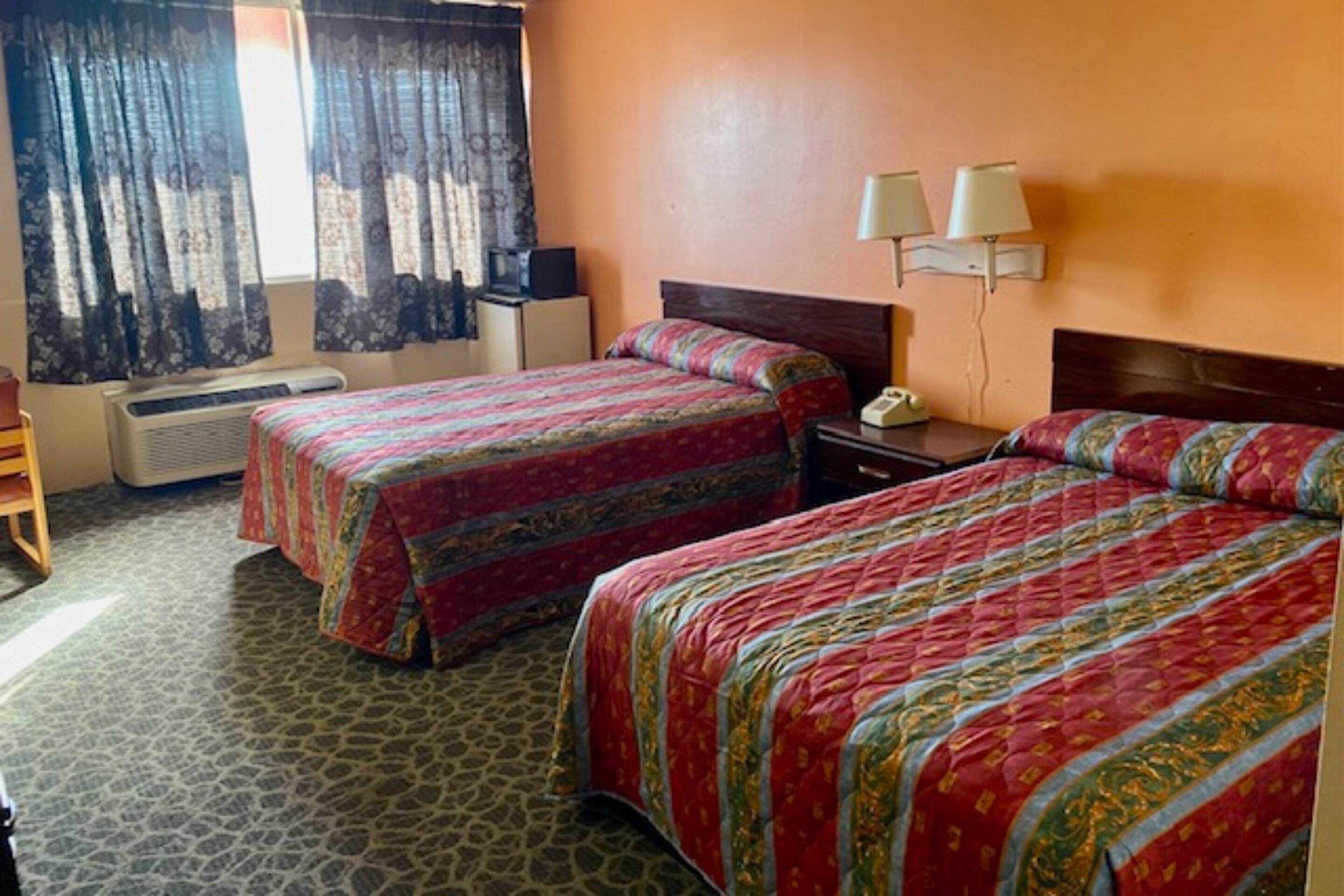 Red Carpet Inn & Suites Lima 23/64