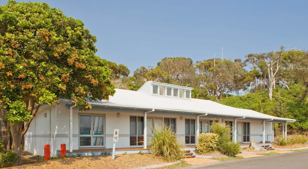 BLUE LAGOON BEACH RESORT 2/67
