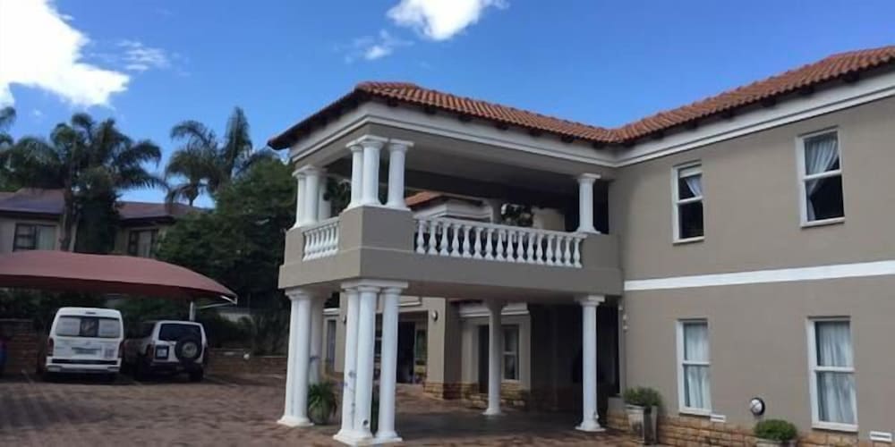 All Seasons Boutique Hotel 4/100