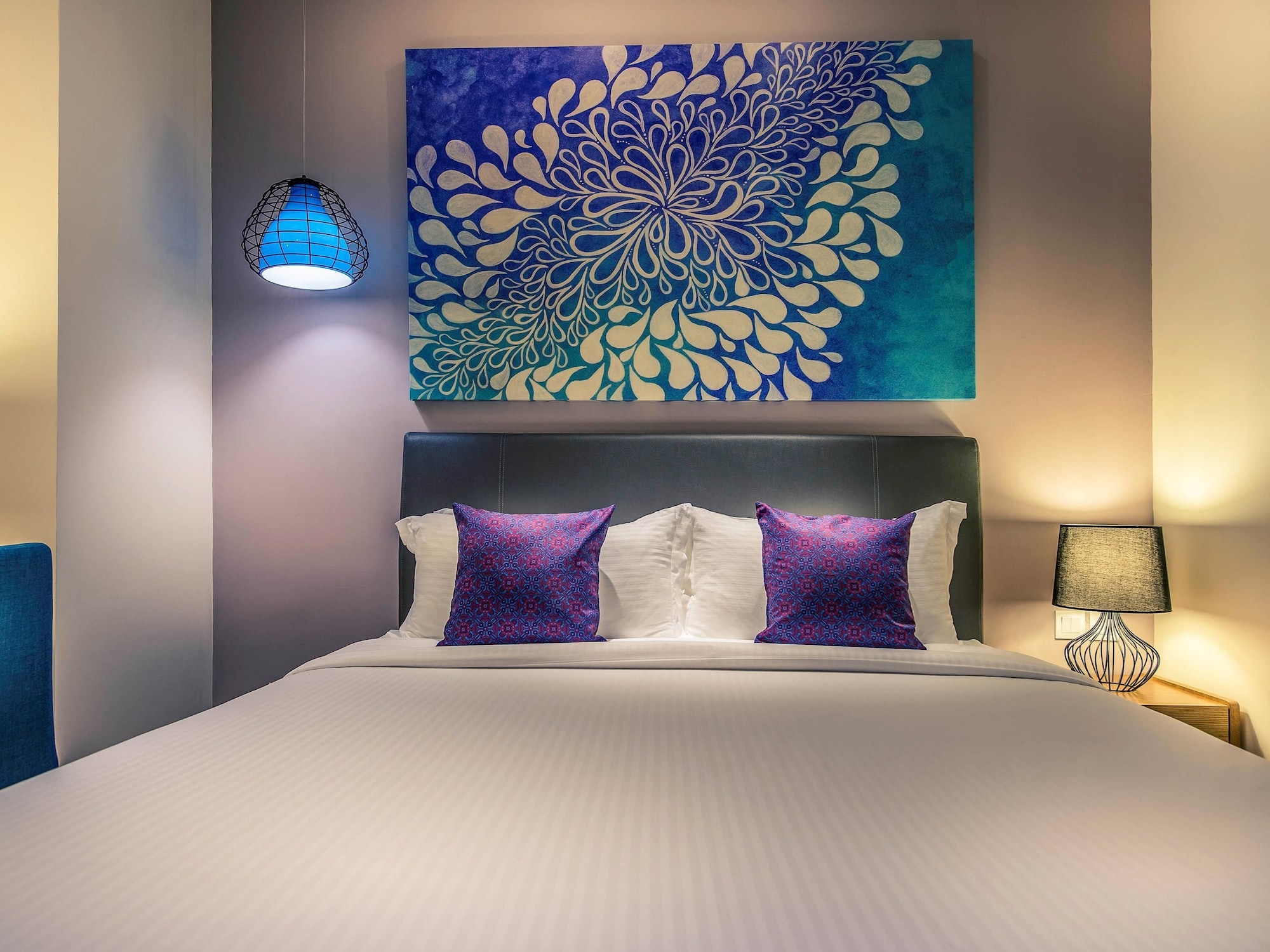 SUPERIOR, KING BED