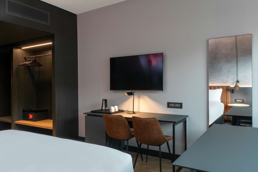 Radisson RED Hotel, Johannesburg Rosebank 17/75