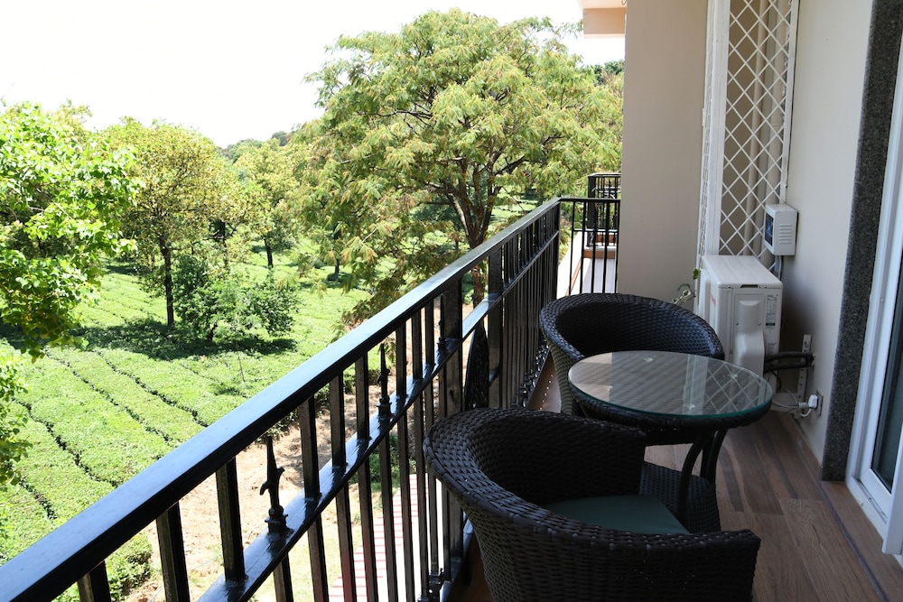 Mastiff Villa Camellia, Palampur 33/37
