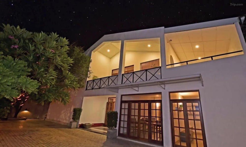 The Villa In Lavinia 4/57
