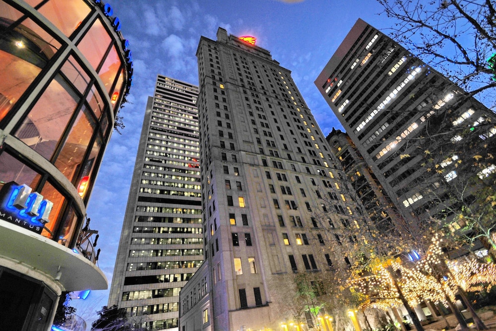 Magnolia Hotel Dallas Downtown 4/67