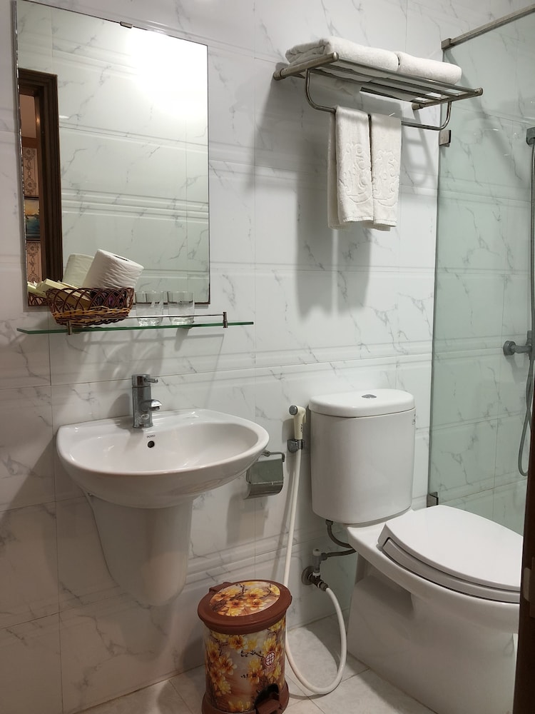 Chu Long Hotel 45/49