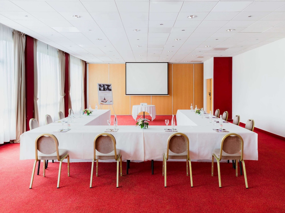 Mercure Nevers Pont De Loire 50/67
