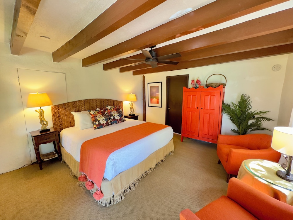 Old Taos Guesthouse Bed and Breakfast 26/69