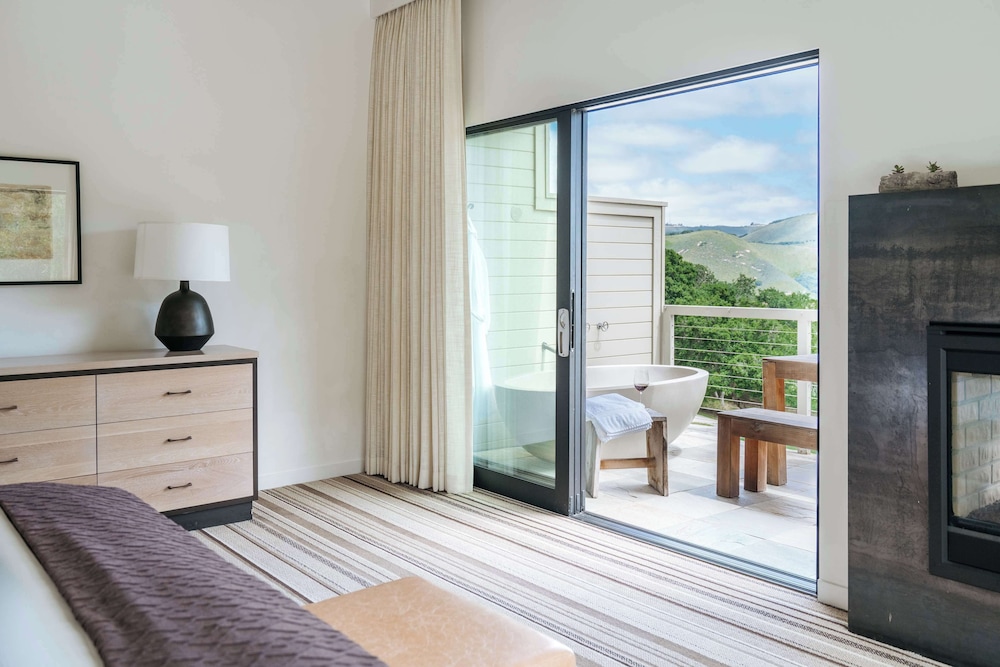 Carmel Valley Ranch 10/76