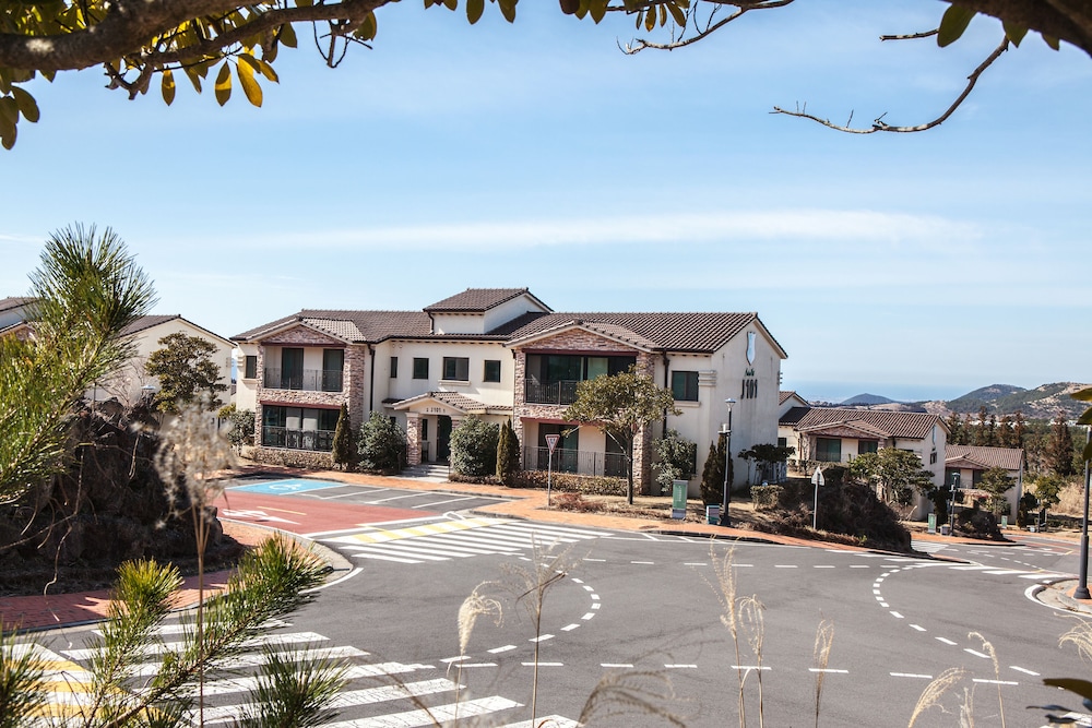 Arden Hill Resort & Golf Club 6/53