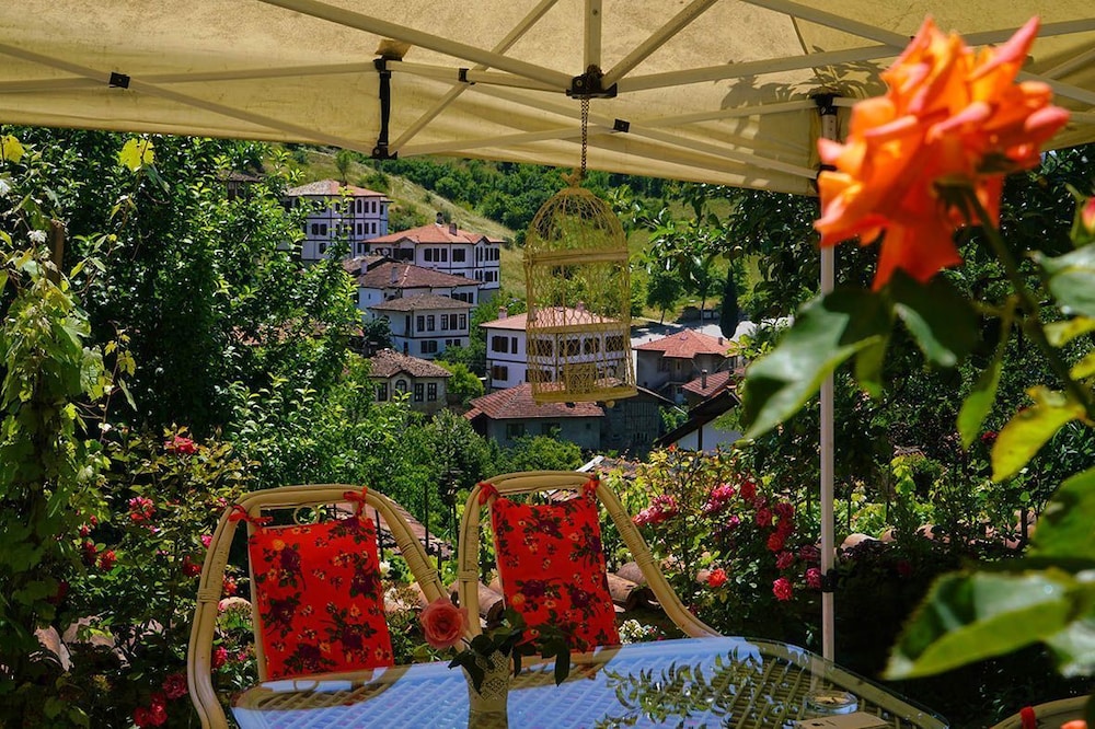 Dadibra Konak 41/50