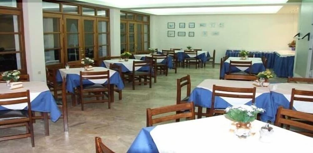 Philoxenia Hotel 18/35