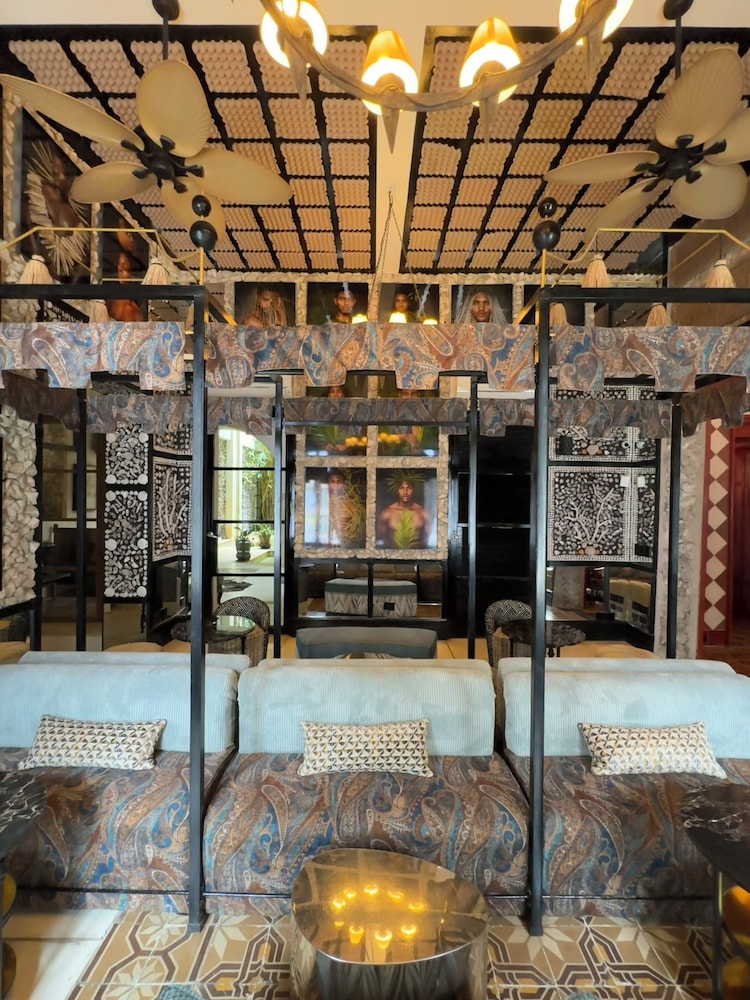 Hotel Casa Lola Deluxe Gallery 9/77