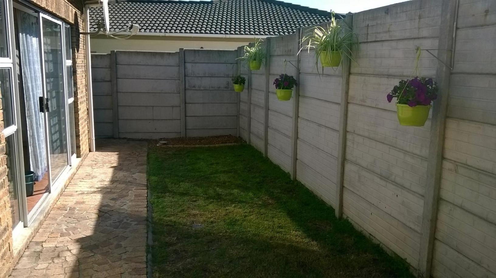 Getaway Self-Catering Tygervalley 11/13
