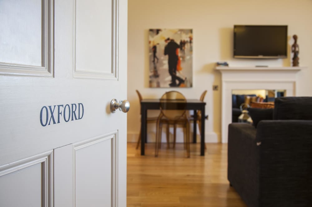 Clarendon Luxury Apartments 34/46