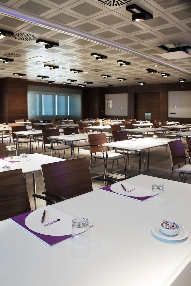 Point Hotel Barbaros 55/62