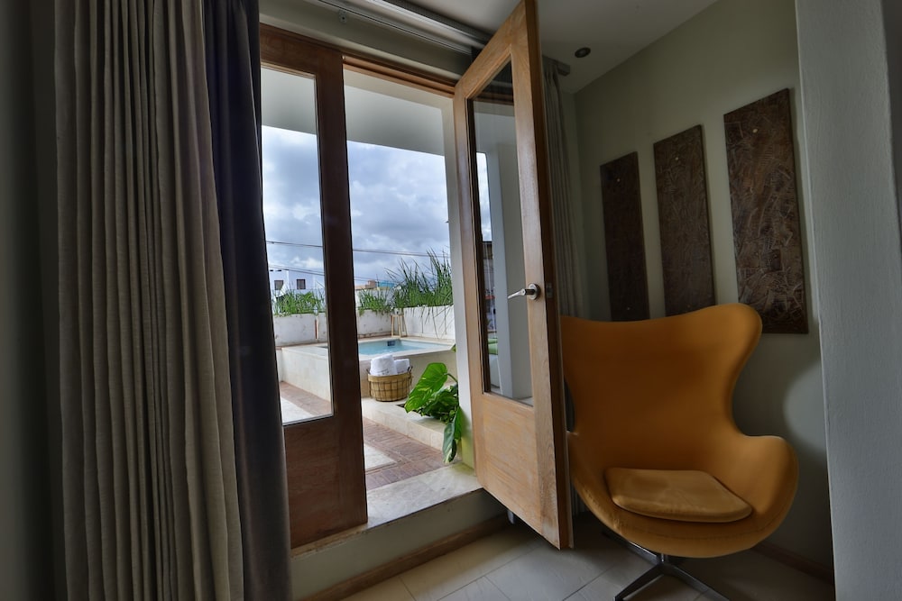 Billini Hotel 58/75