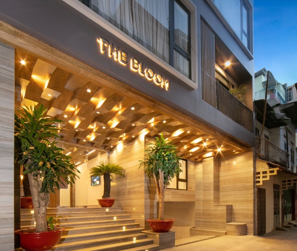 The Bloom Pham Viet Chanh 1/50