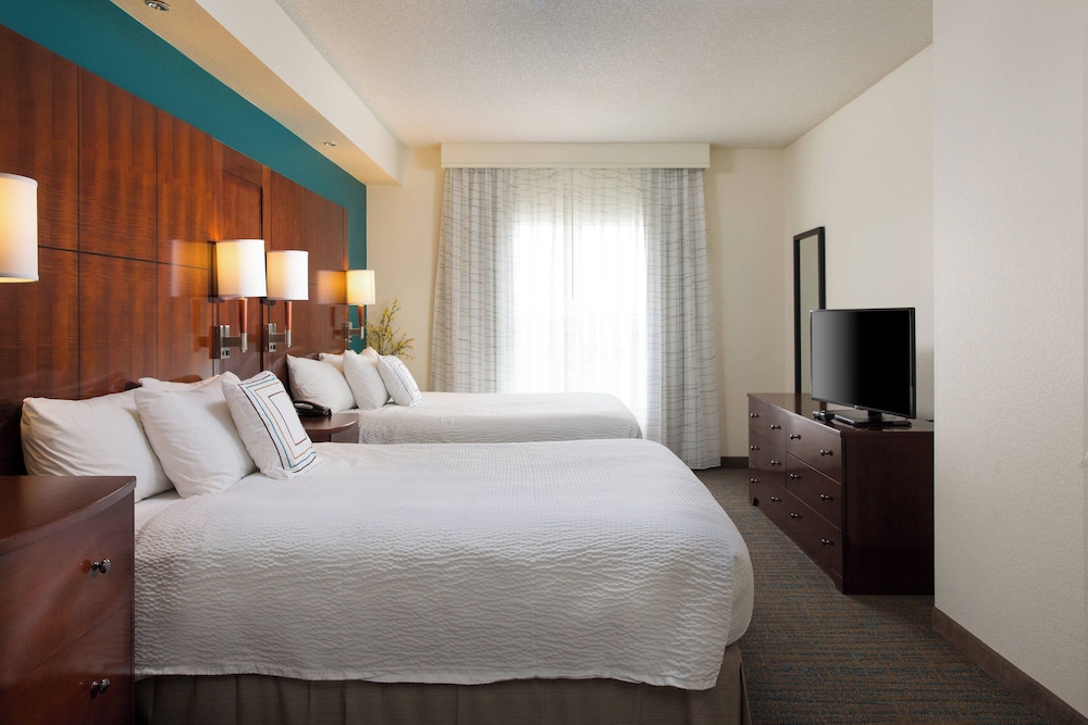 2 Bedrooms, Suite, 2 Double Beds