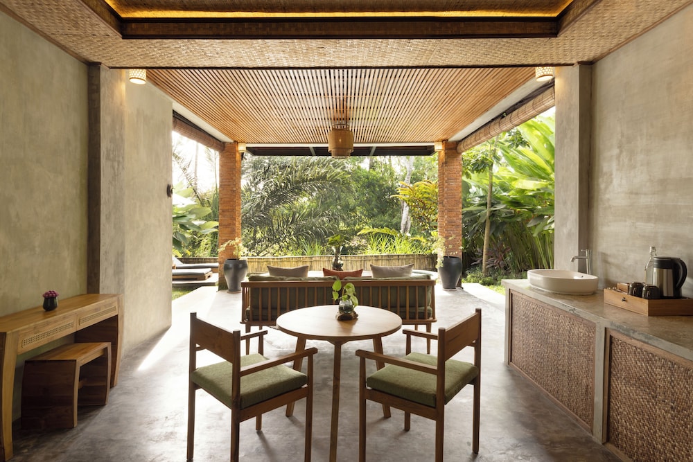 Beehouse Dijiwa Ubud 36/48