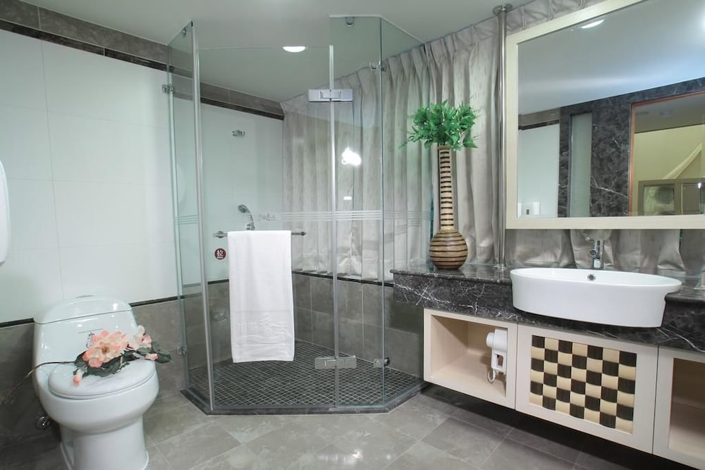 Chuang-tang Spring Spa Hotel 44/50