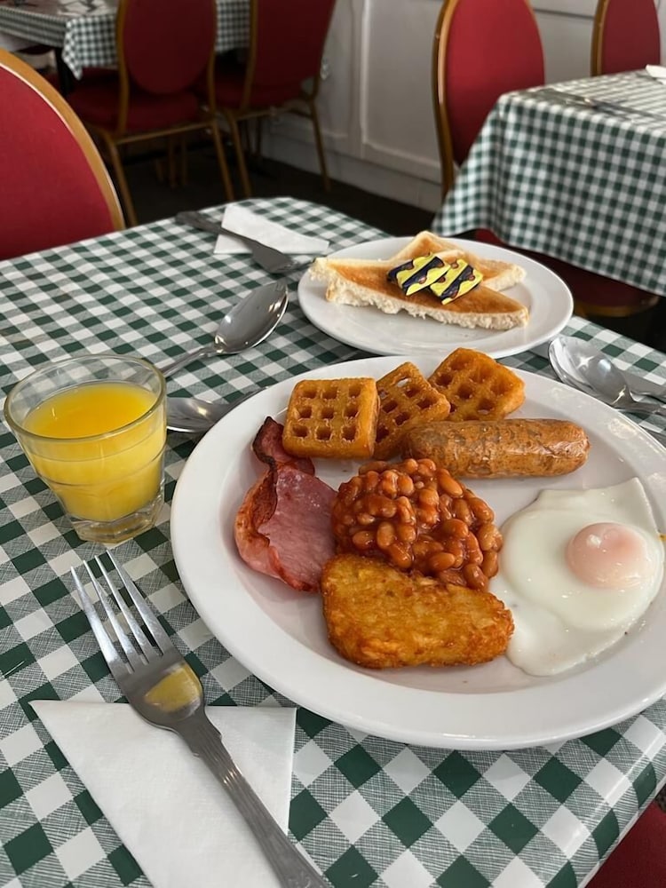 The Georgian Hollies Hotel 44/55