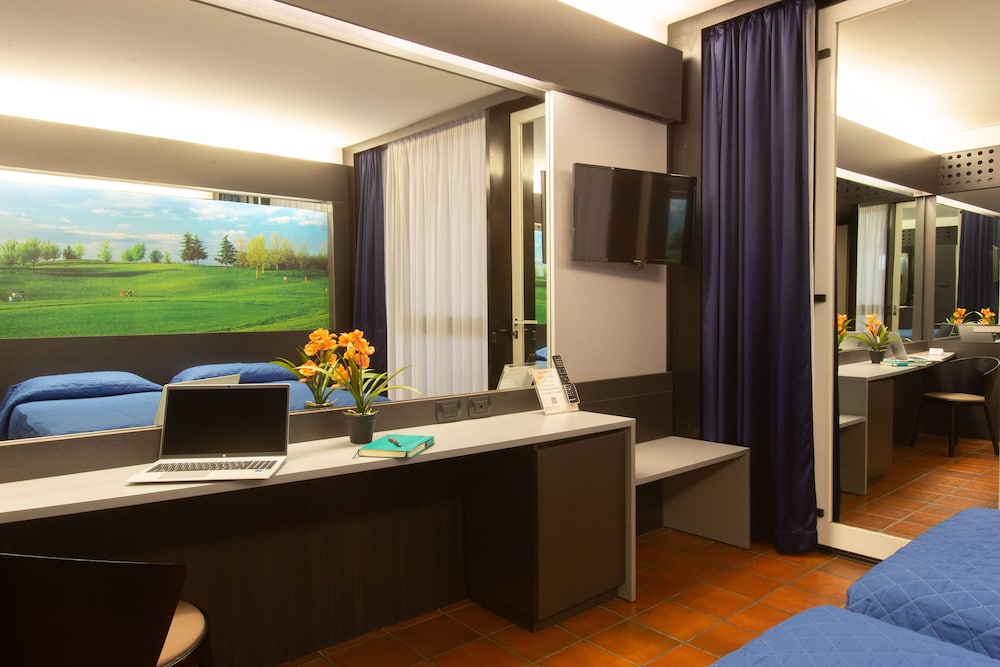 Hotel Pineta 65/65