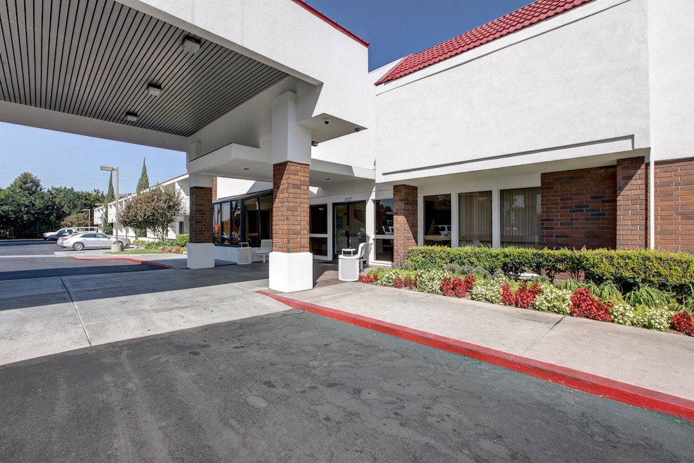 Motel6 Santa Ana, CA - Irvine - Orange County Airport 10/54