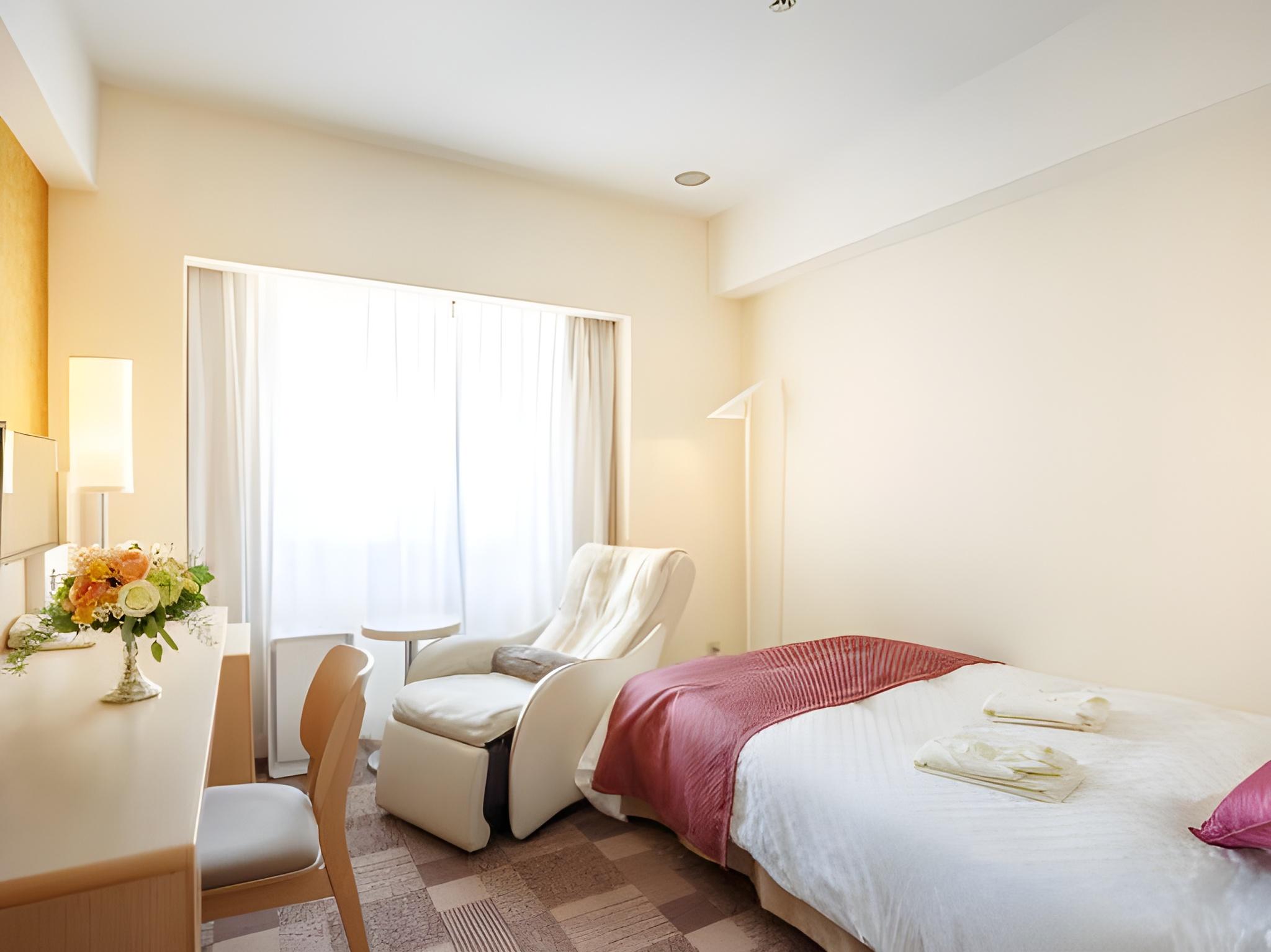 Semi Room, Single, Semi Double Bed