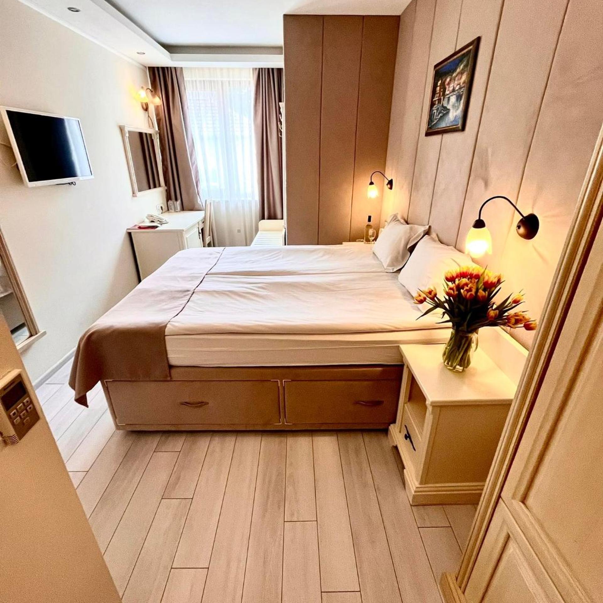 Hotel Adria 16/84