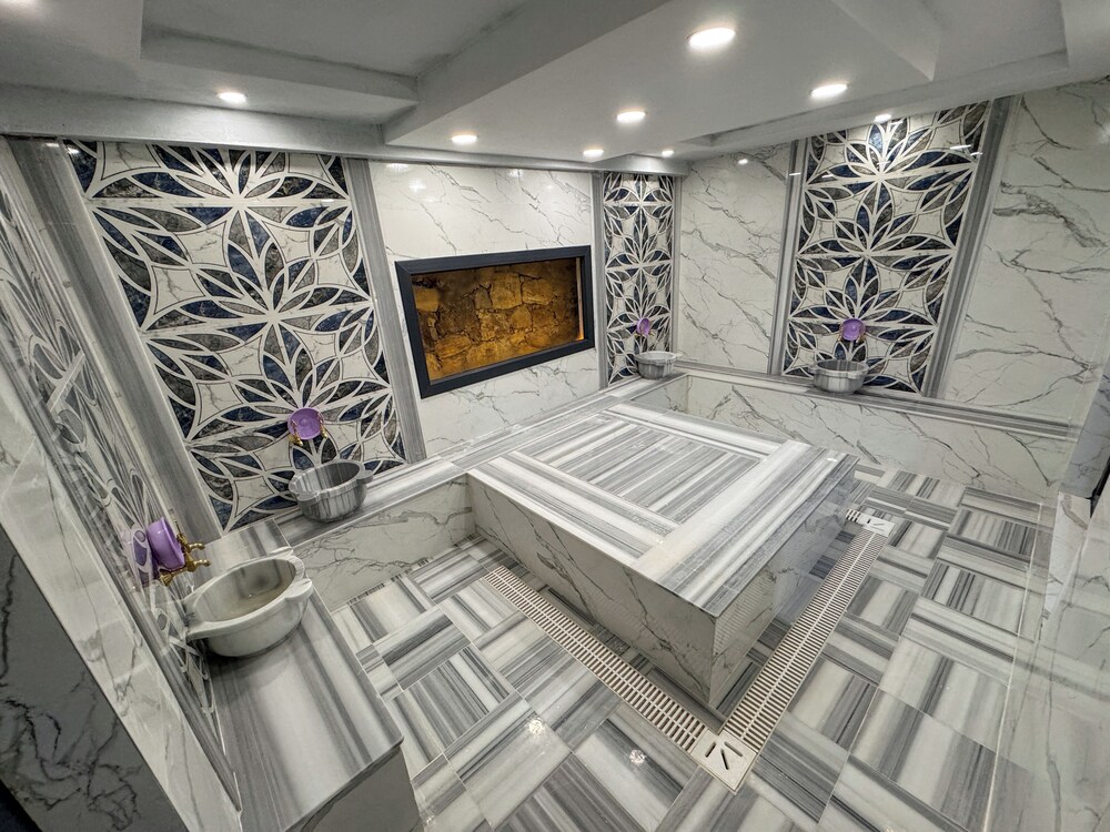 Çelik Thermal & Spa 38/48