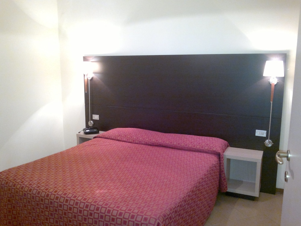 Grand Eurhotel and Residence 7/25