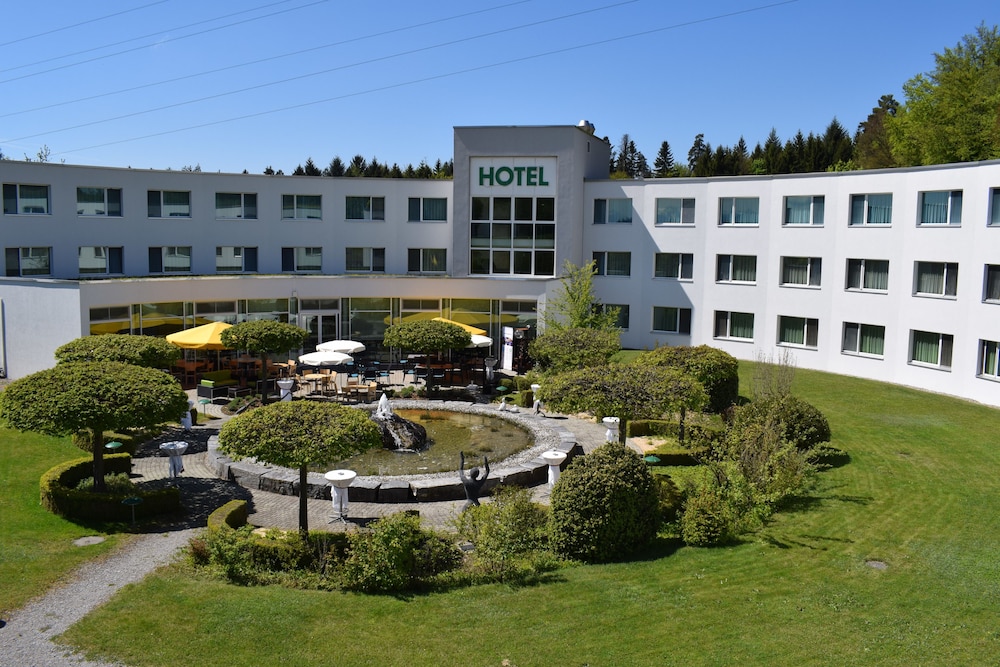 A1 Hotel Restaurant Grauholz AG 2/40