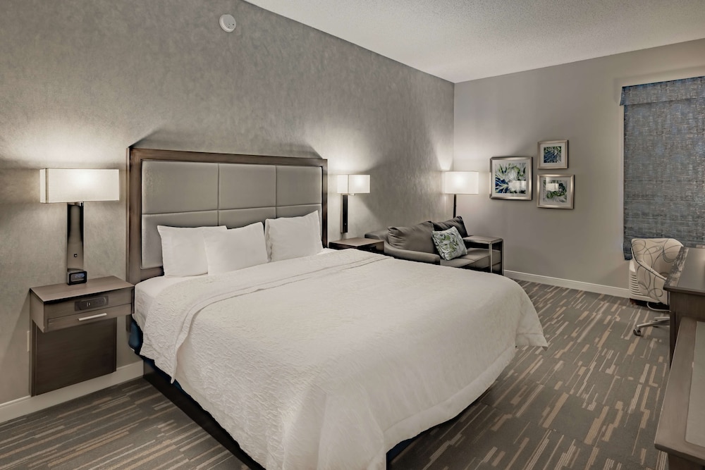 Hampton Inn Waco 14/42