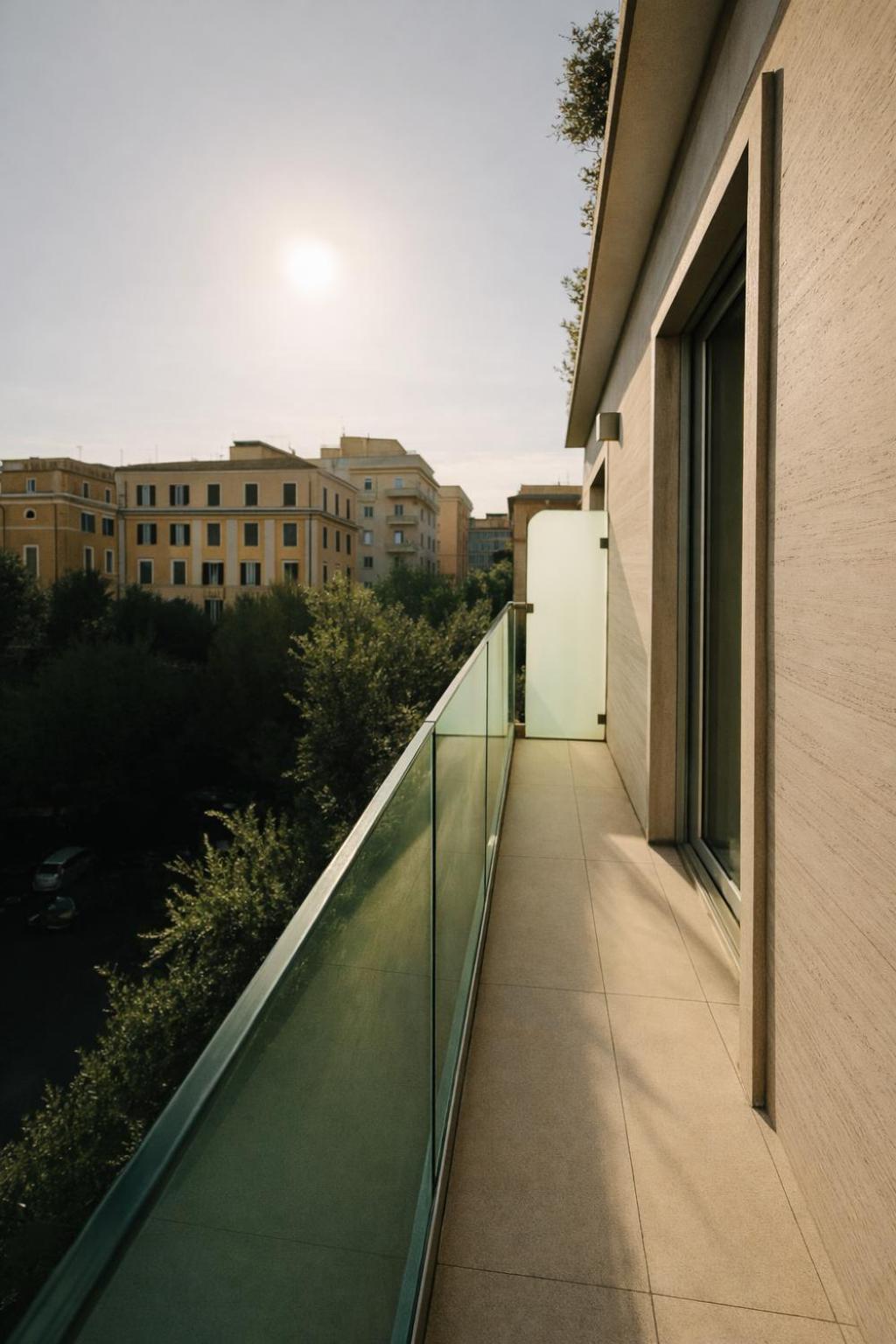 J Maluni City Hotel 43/49