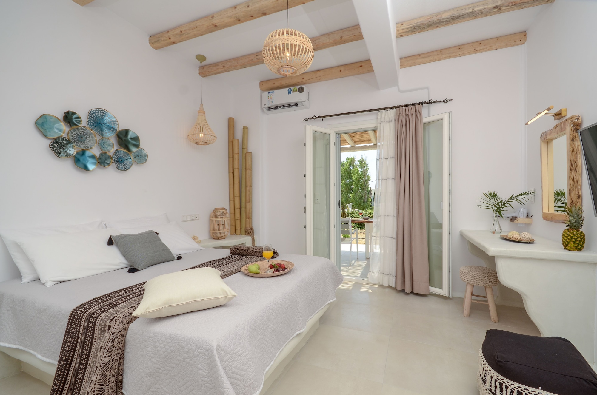 SUPERIOR, SUITE, SEA VIEW