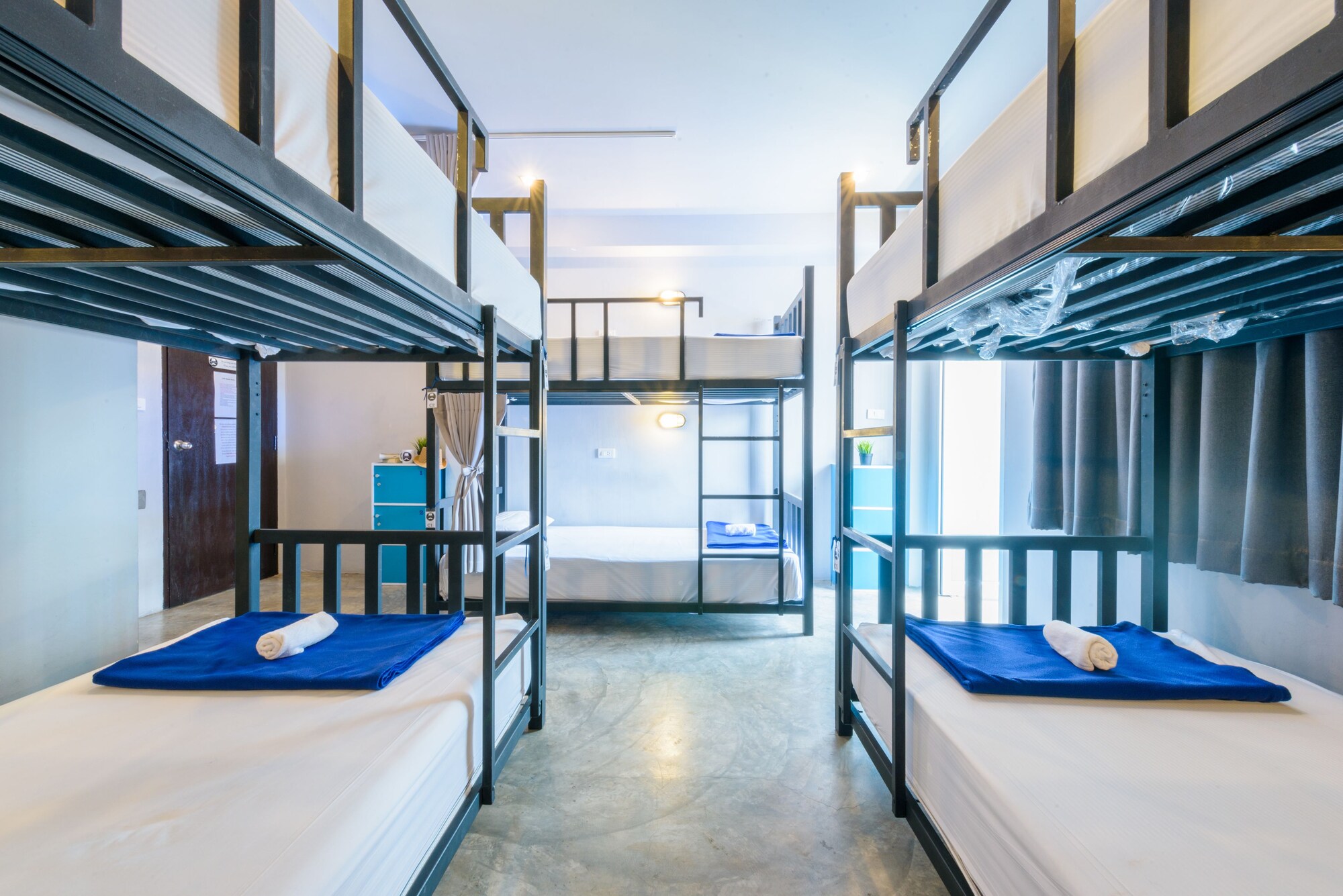 MIXED DORM, 6 BEDS