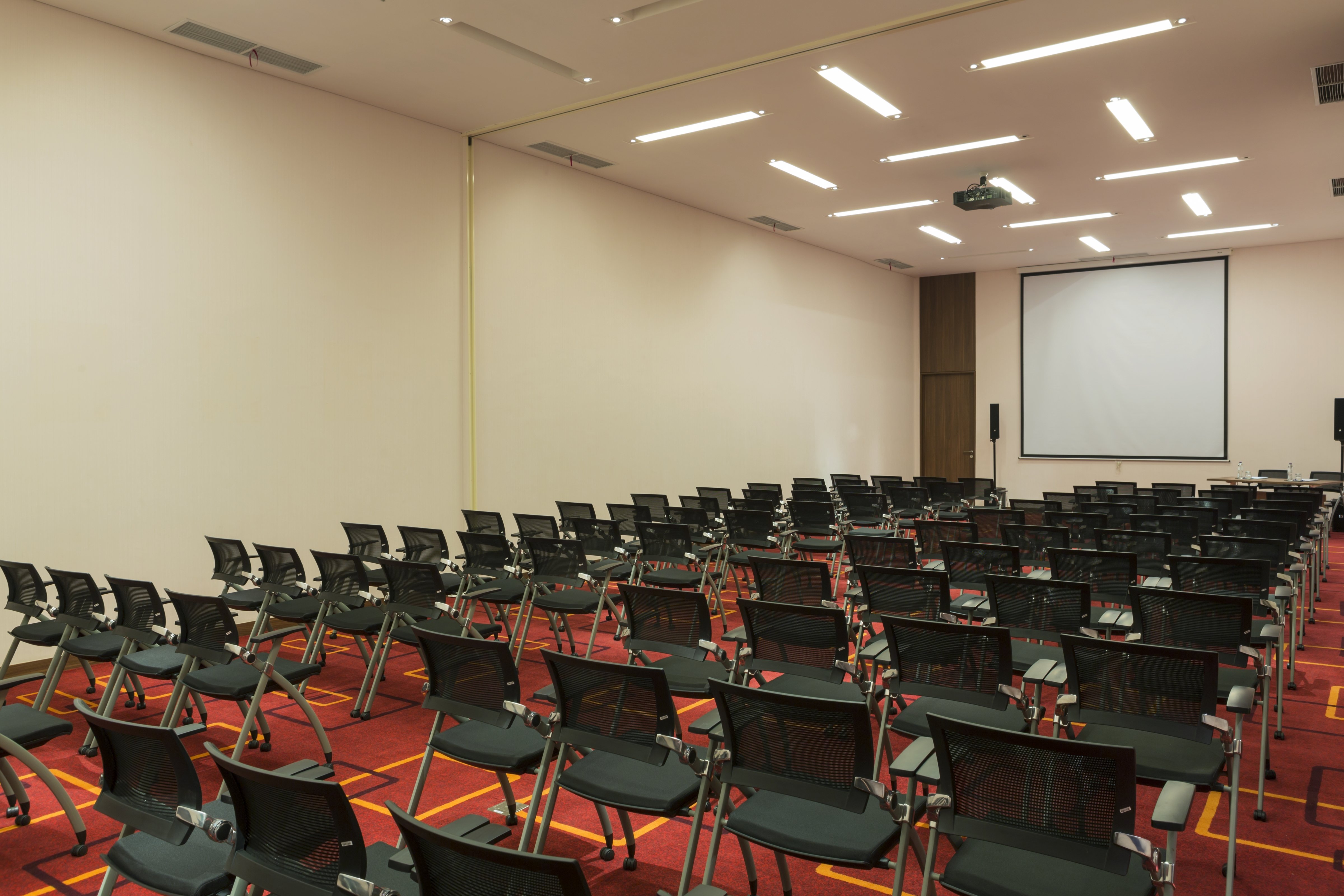 Holiday Inn Express Jakarta Pluit Citygate 42/54