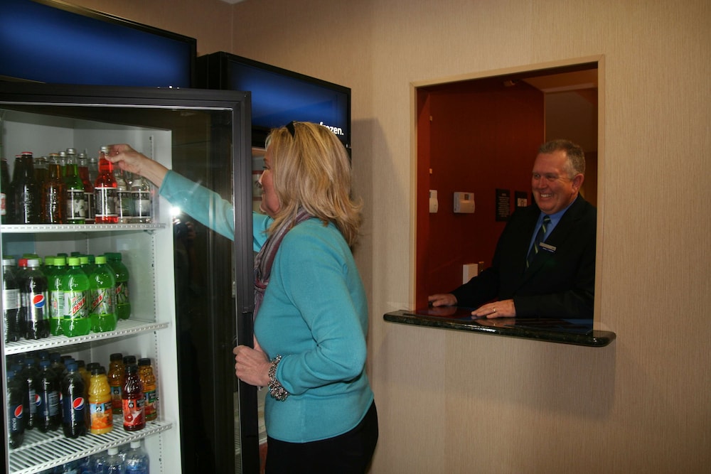Hampton Inn Suites Wilder 20/36